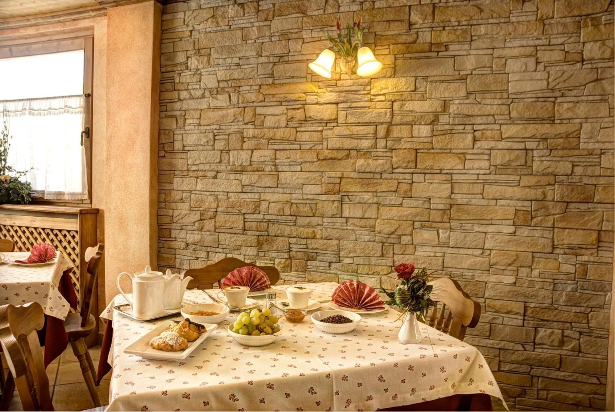 Hotel Costanza Mountain Holiday 利维尼奥 外观 照片
